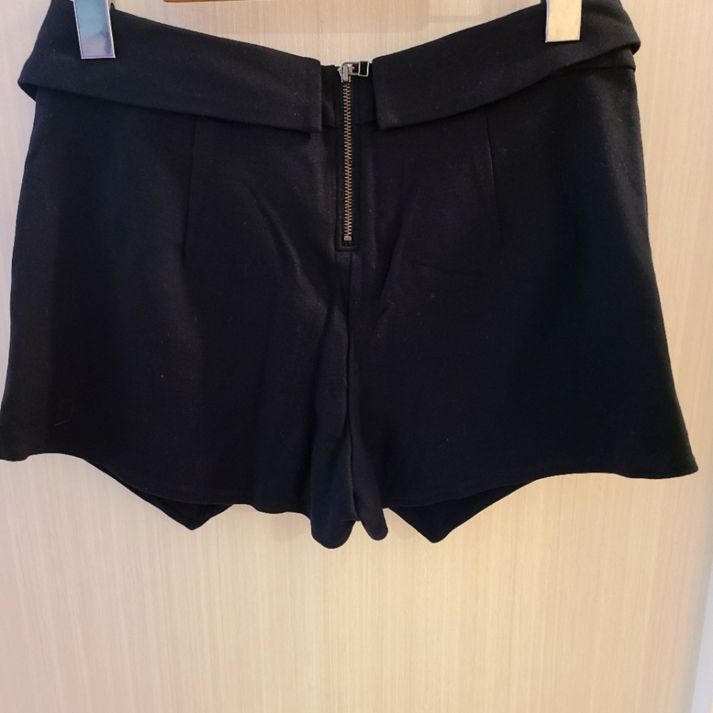 Shorts - Picture 2 of 2